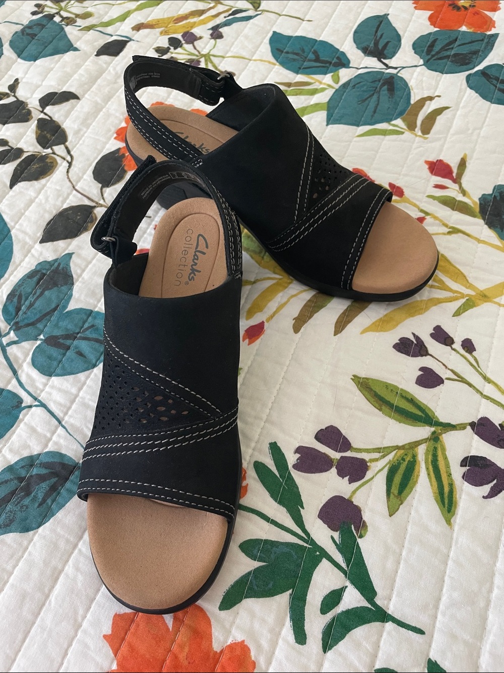 Clarks Collection Black Open-Toe Slingback Wedge Sandals - Like New! Sz 6.5 - Picture 5 of 12